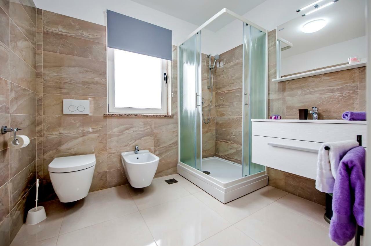 Apartman Sonata Ровин Екстериор снимка