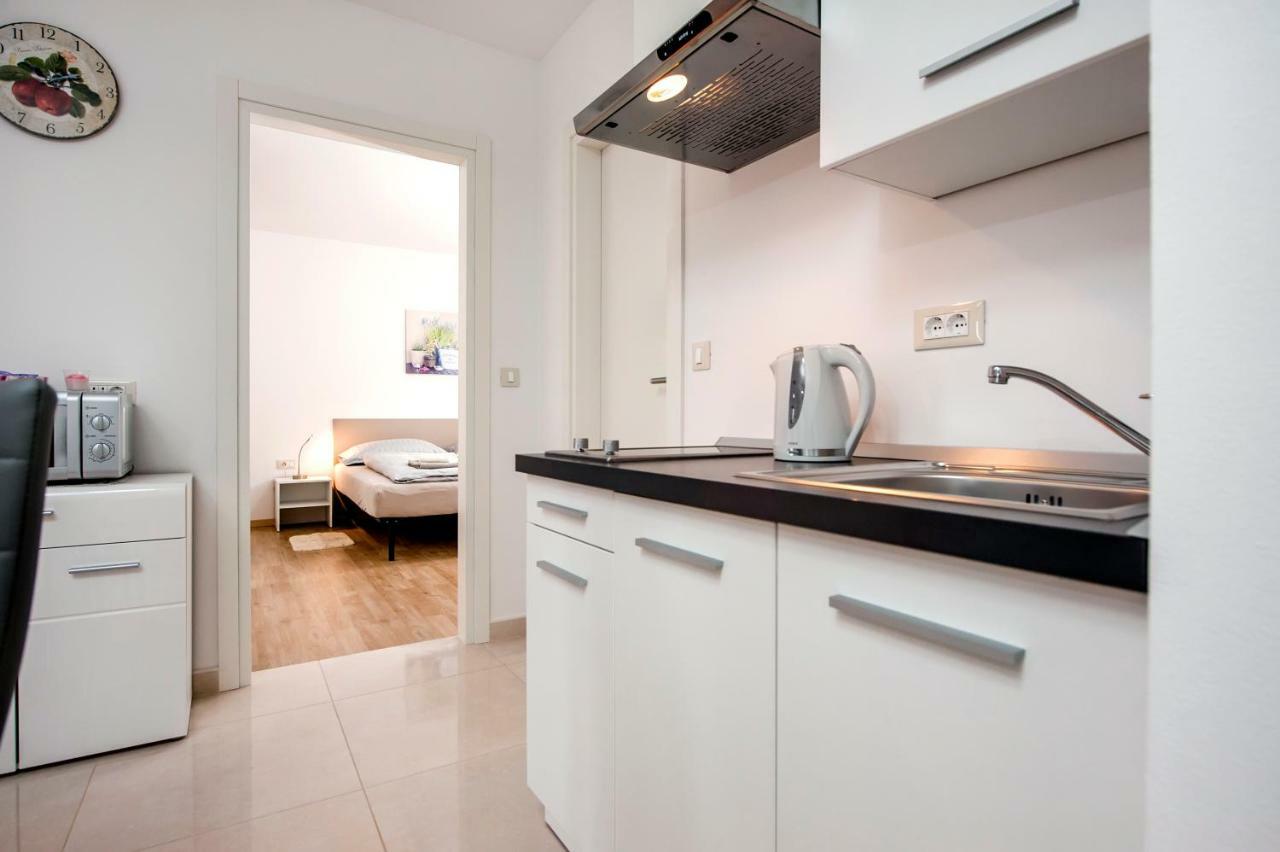 Apartman Sonata Ровин Екстериор снимка