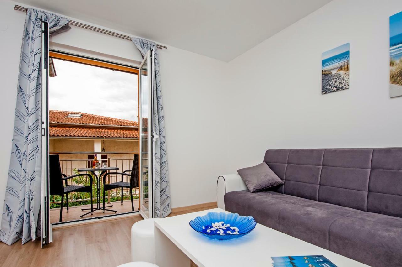 Apartman Sonata Ровин Екстериор снимка